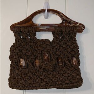 Vtg 70s brown macrame purse with plastic handles